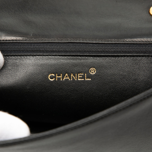 Pre-Loved Chanel CC Quilted Lambskin Full Flap - Picture 5 of 8